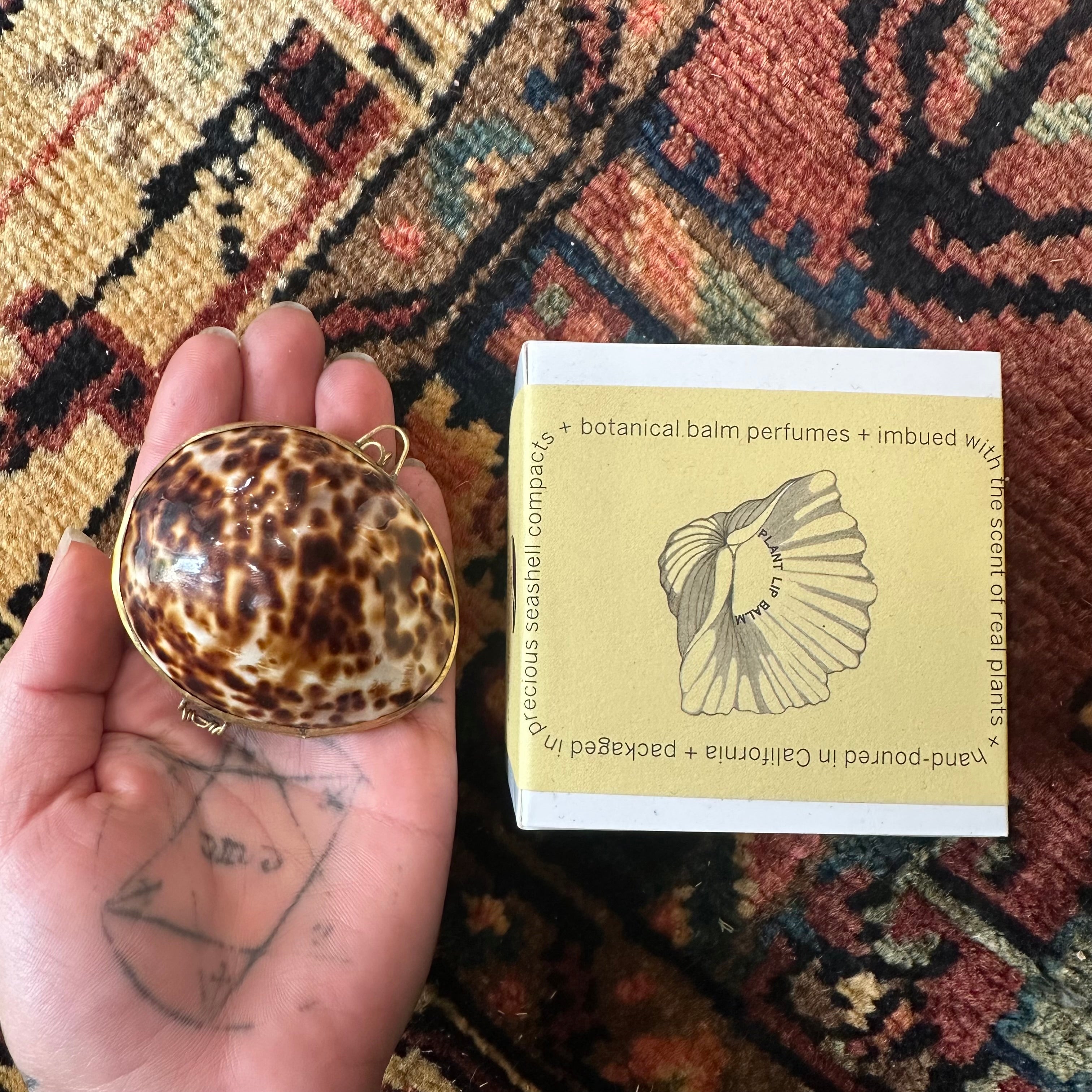 Earth tu Face Passion Fruit + Yuzu Lip Balm