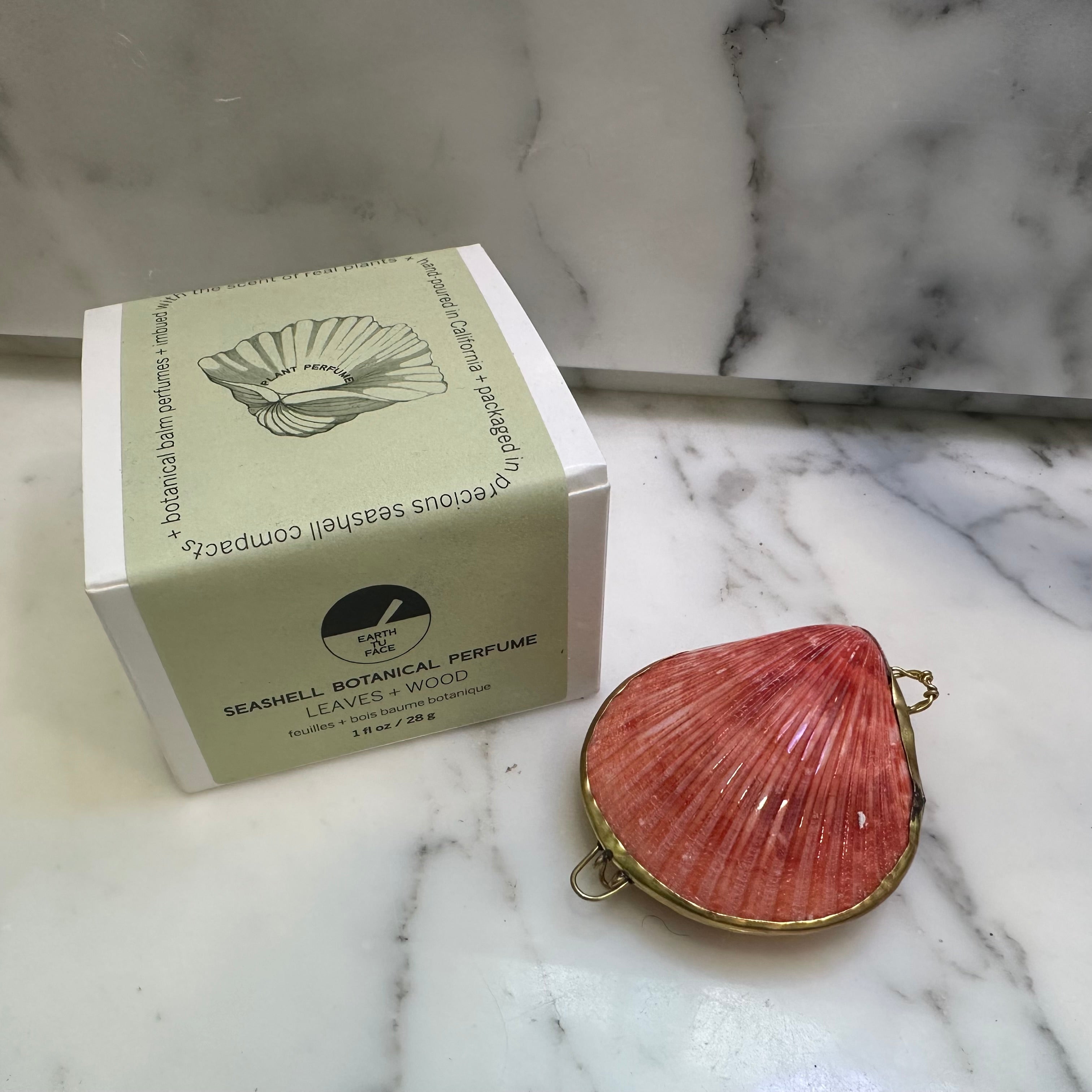 Earth tu Face Leaves + Wood Perfume