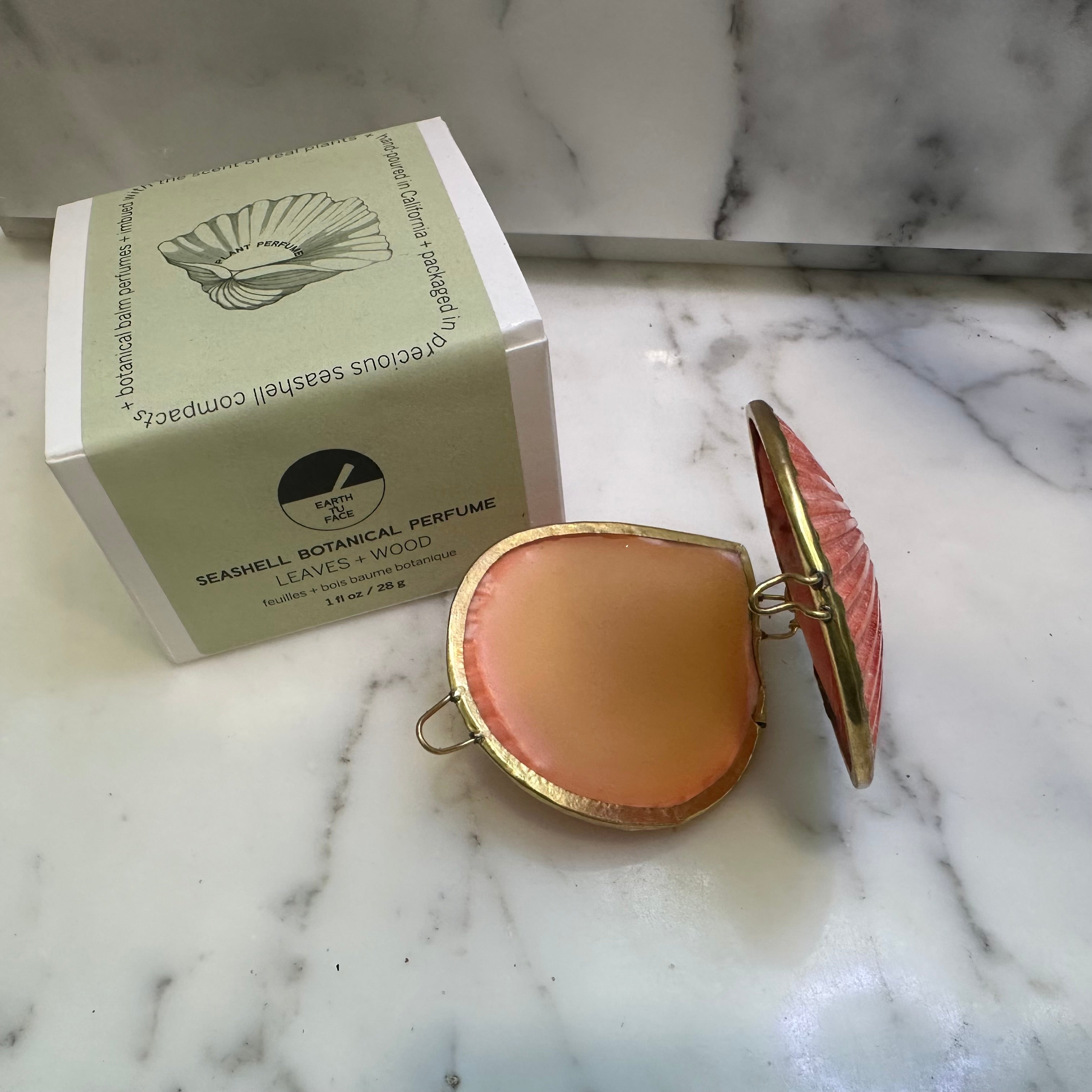 Earth tu Face Leaves + Wood Perfume